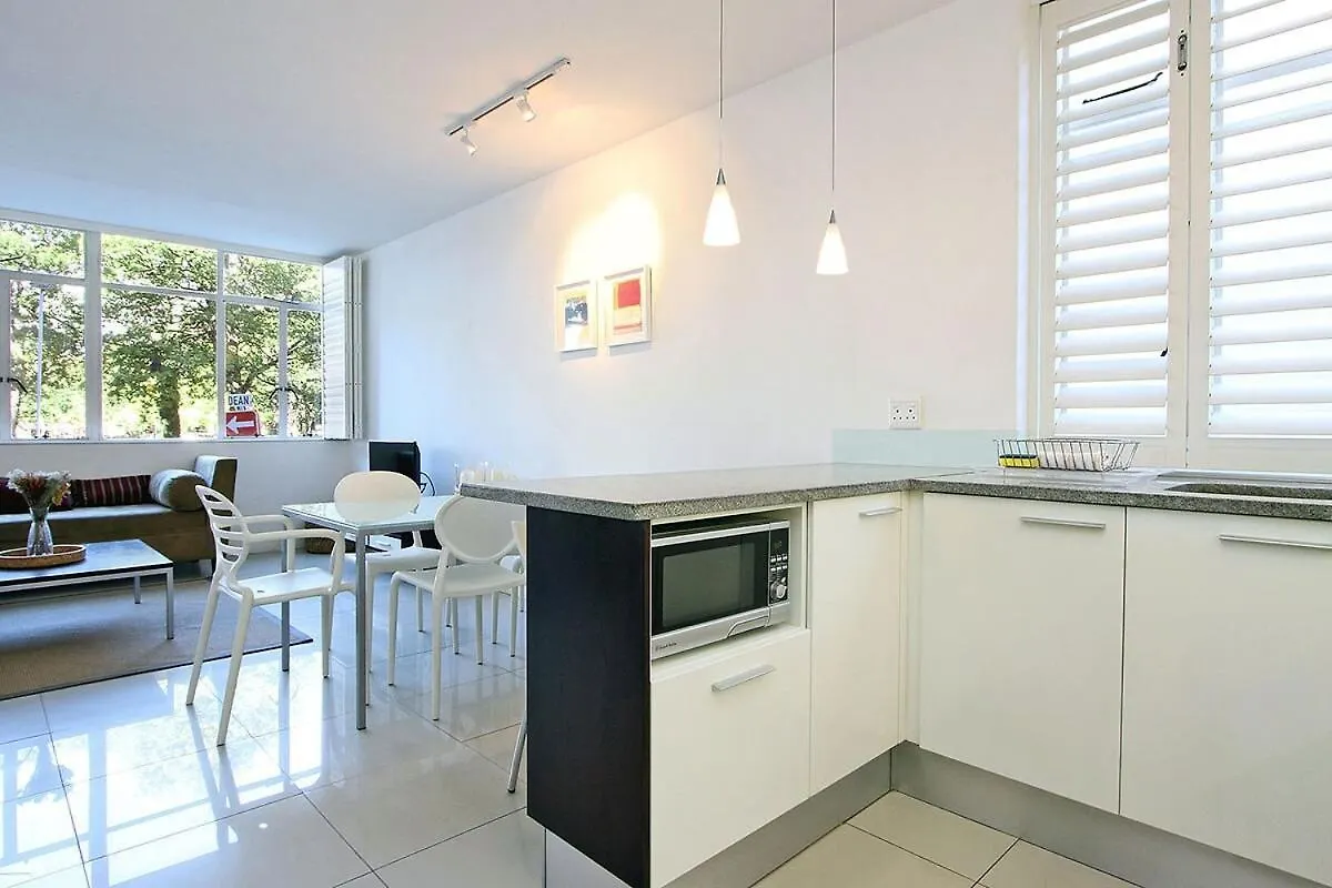 Large 1 Bedroom St Martini Apartment At Company Gardens Kapstadt